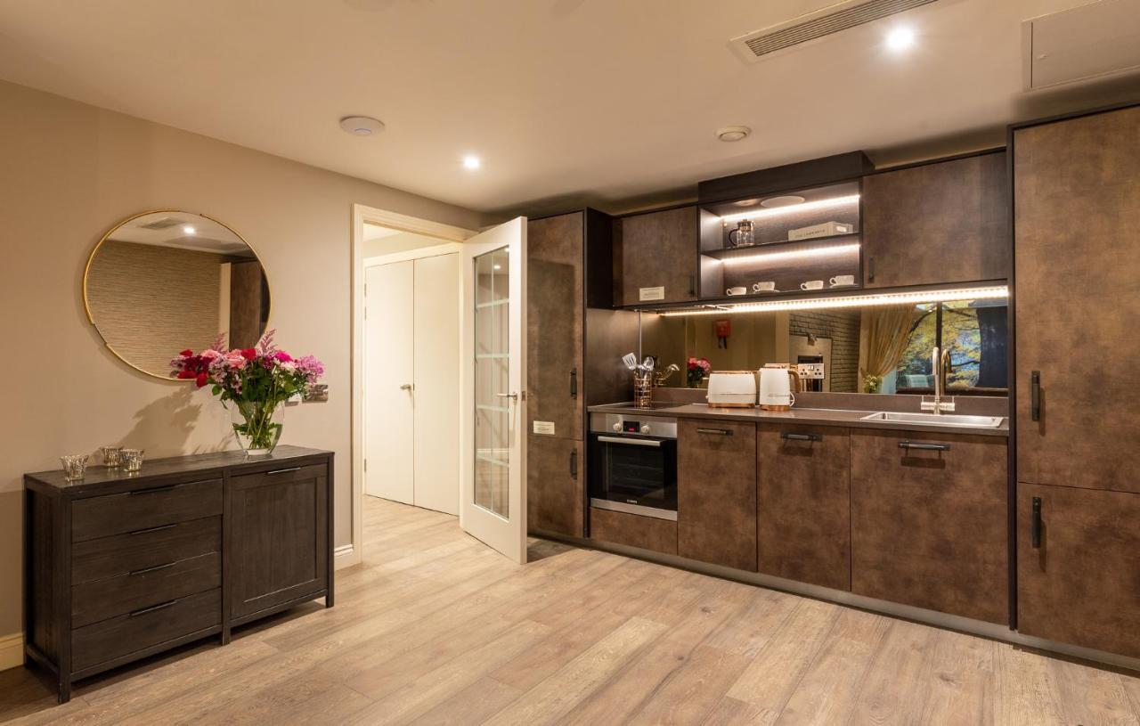 The Lawrance Luxury Aparthotel - York Bagian luar foto