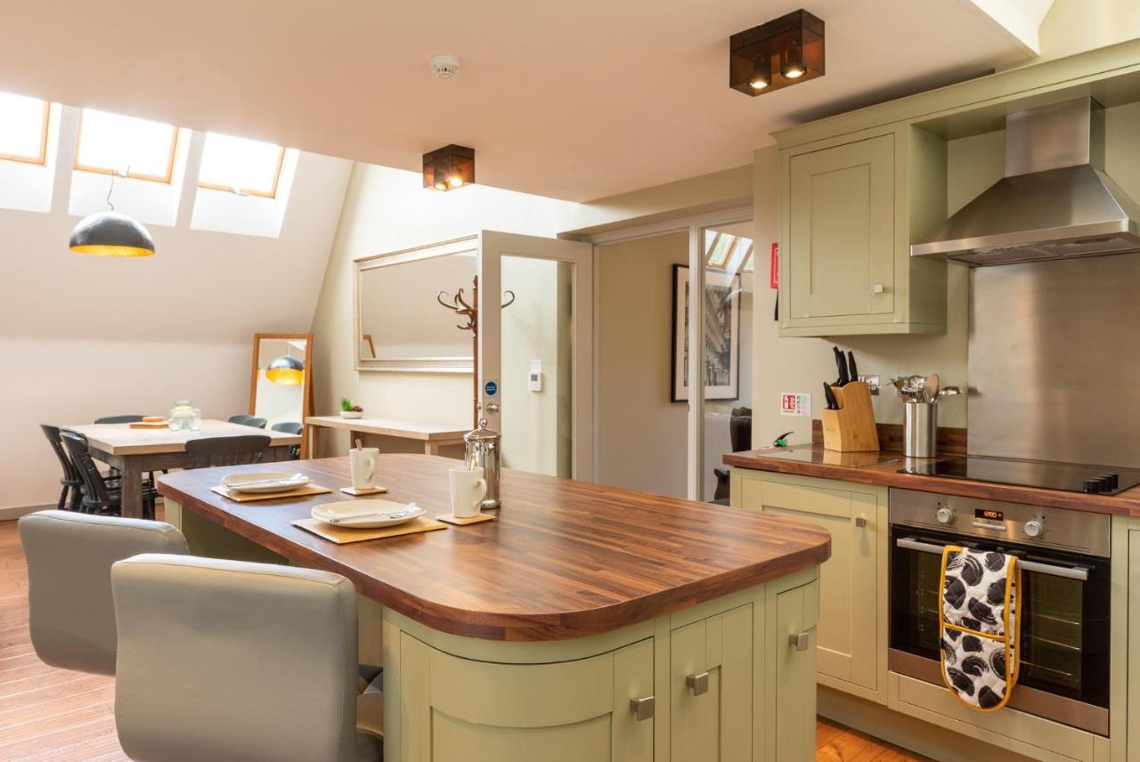 The Lawrance Luxury Aparthotel - York Bagian luar foto