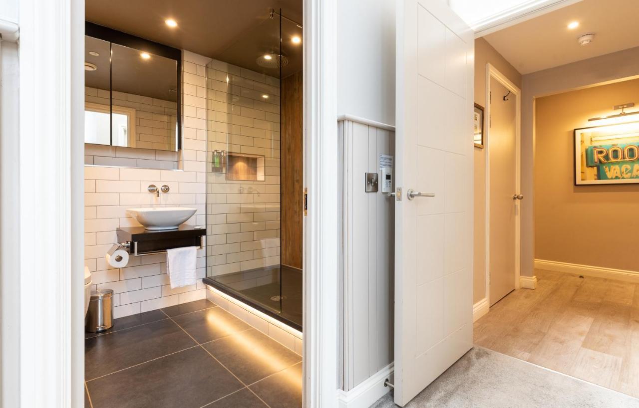 The Lawrance Luxury Aparthotel - York Bagian luar foto