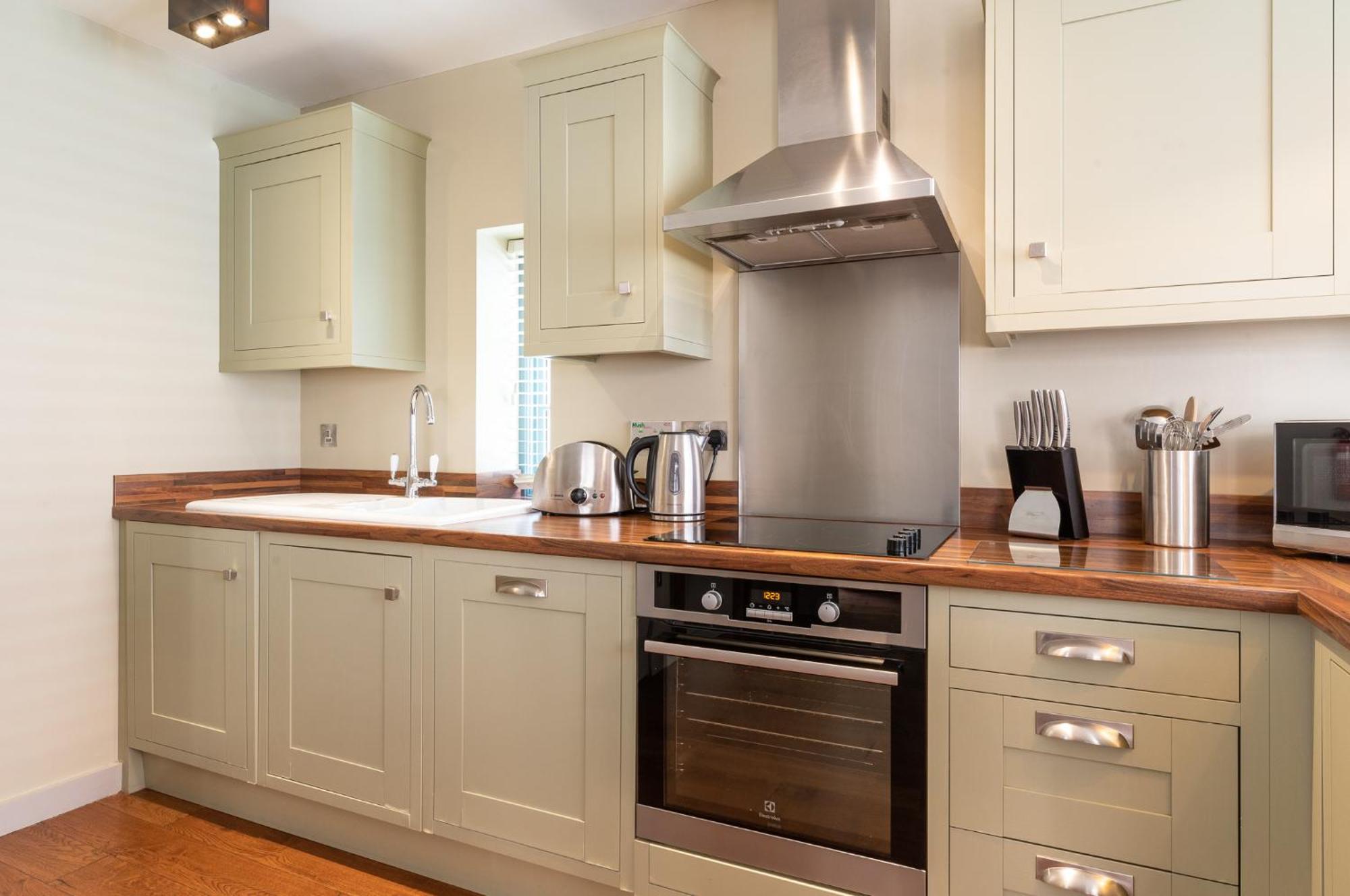 The Lawrance Luxury Aparthotel - York Bagian luar foto