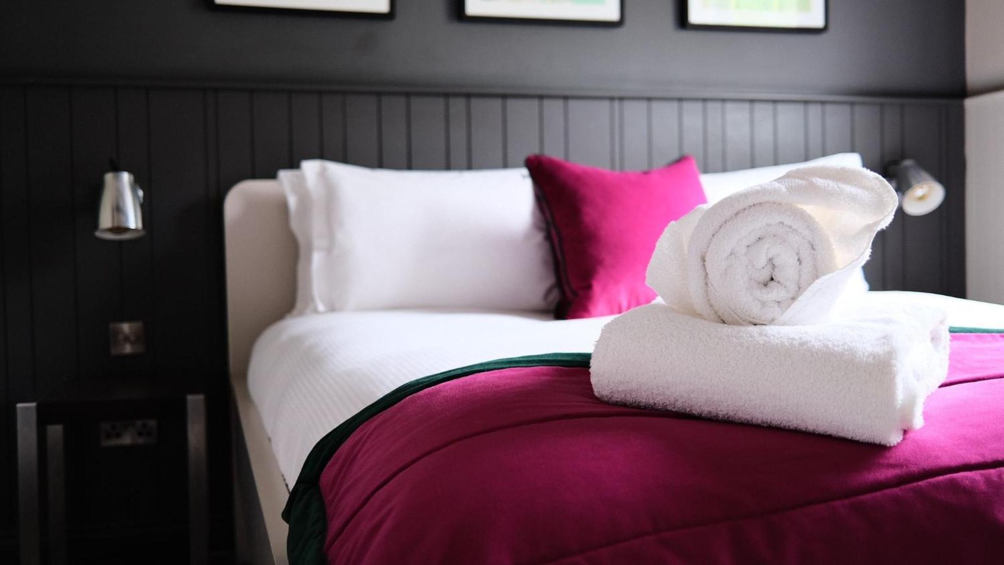 The Lawrance Luxury Aparthotel - York Bagian luar foto