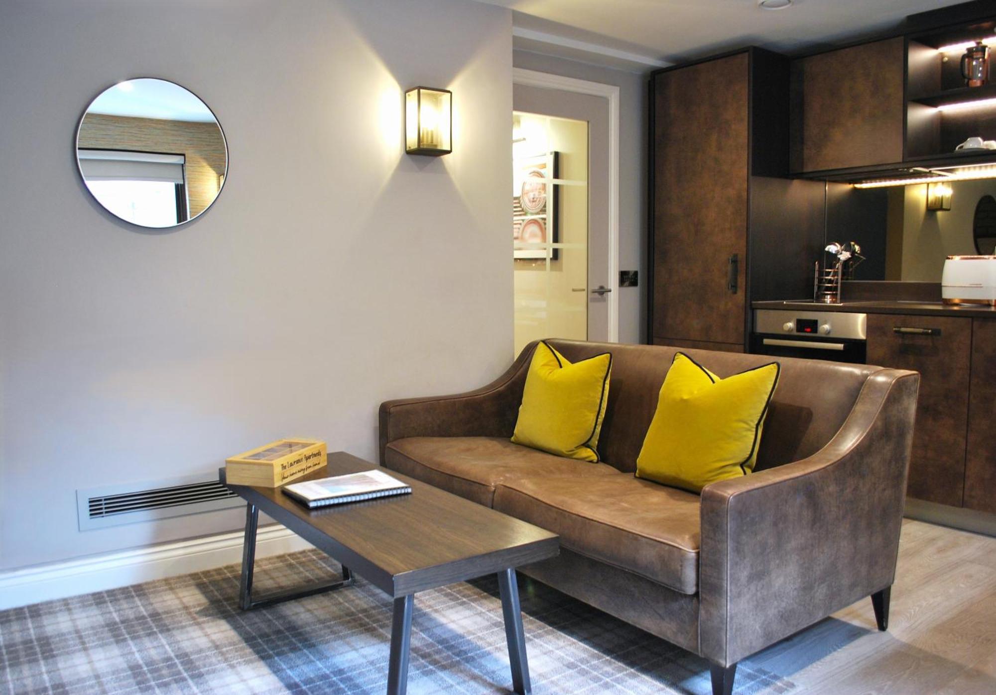 The Lawrance Luxury Aparthotel - York Bagian luar foto