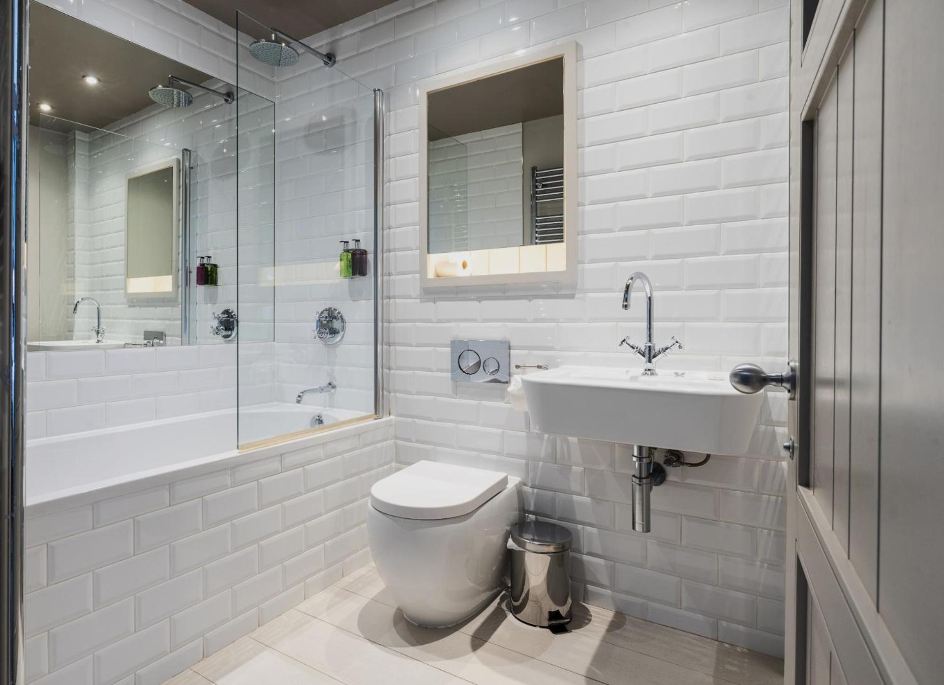 The Lawrance Luxury Aparthotel - York Bagian luar foto