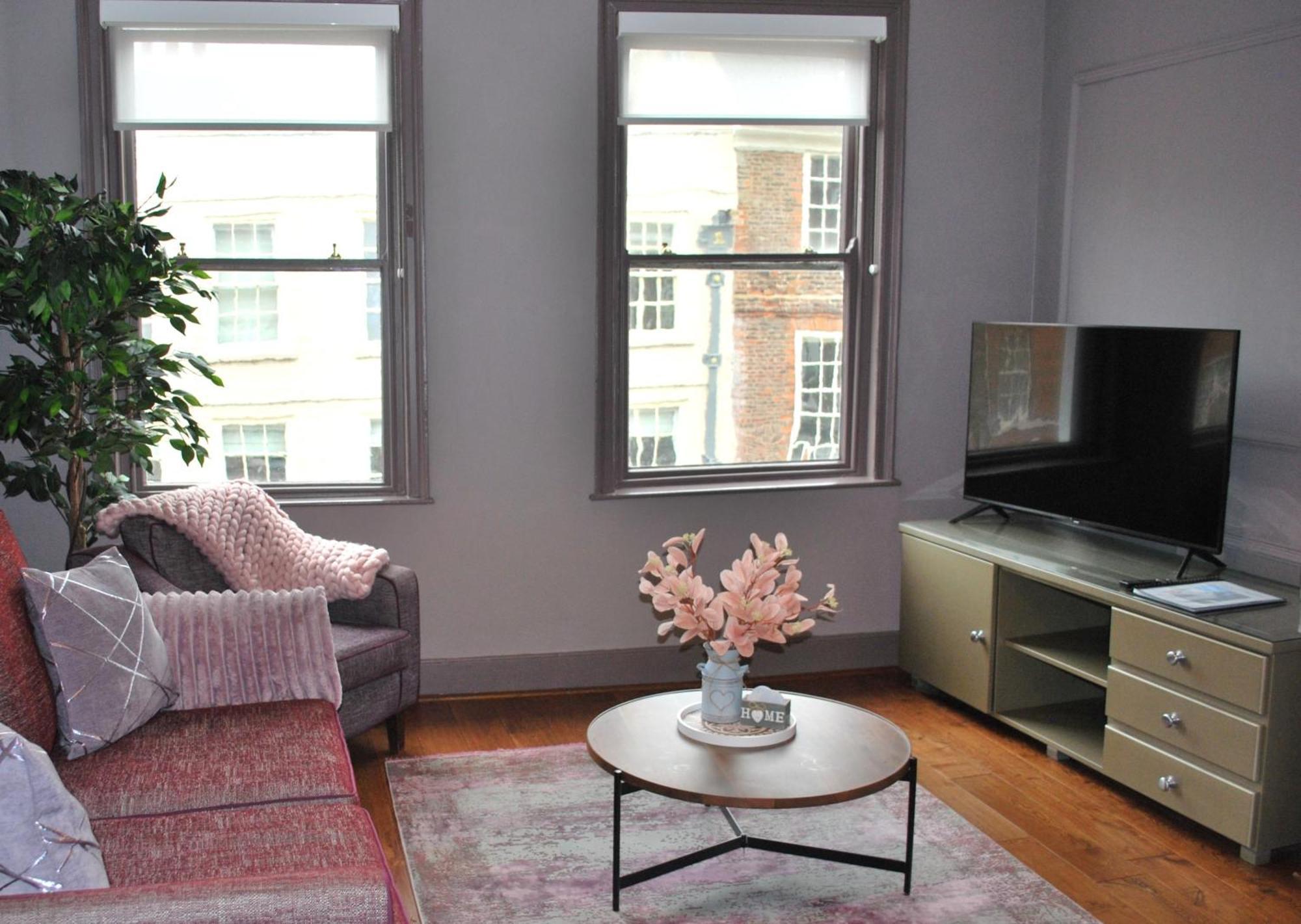 The Lawrance Luxury Aparthotel - York Bagian luar foto
