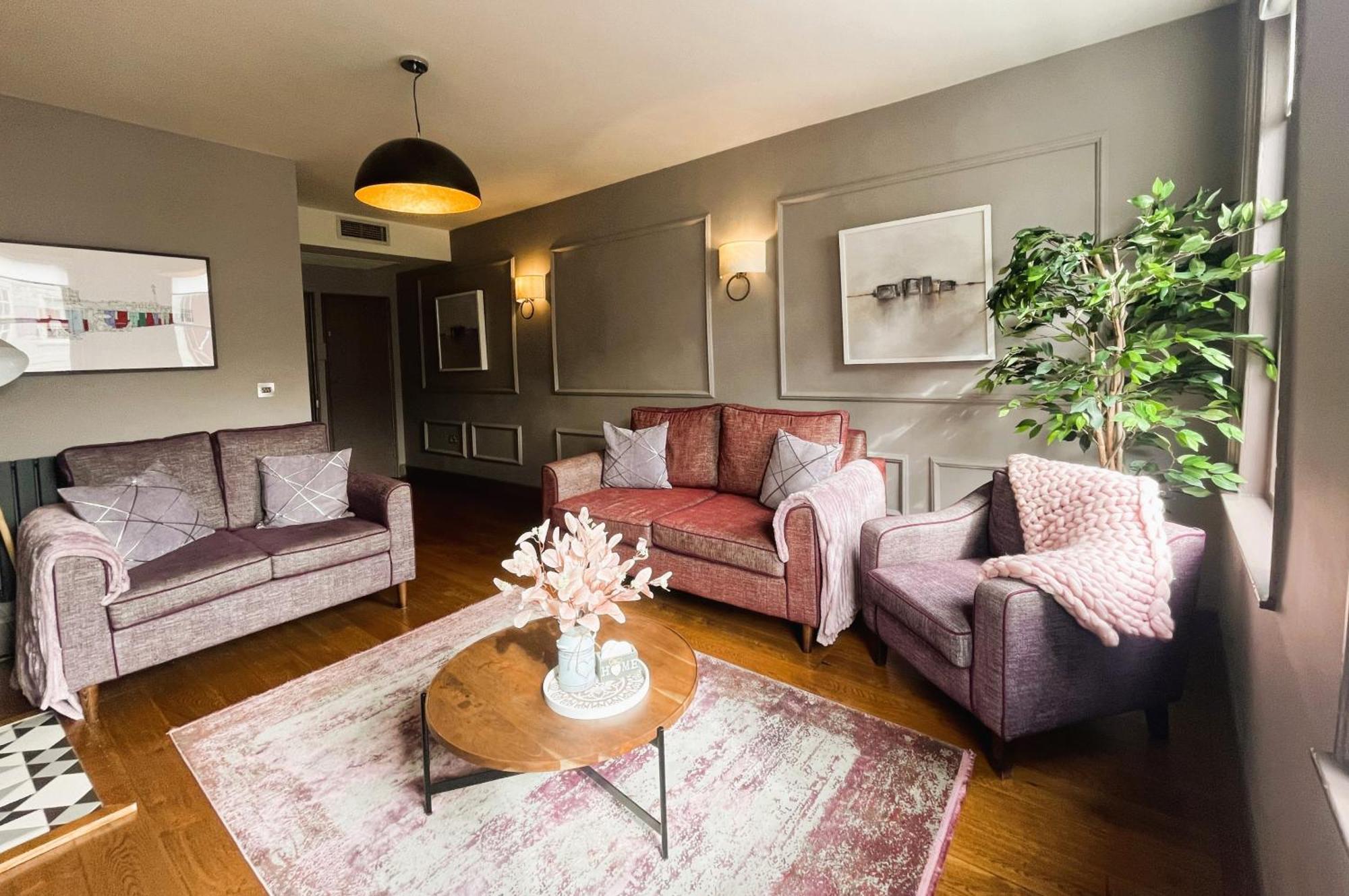 The Lawrance Luxury Aparthotel - York Bagian luar foto